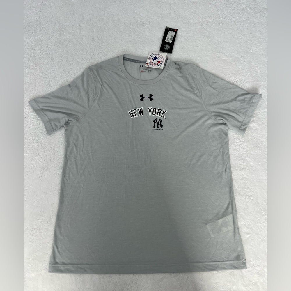 Under Armour New York Yankees T-Shirt